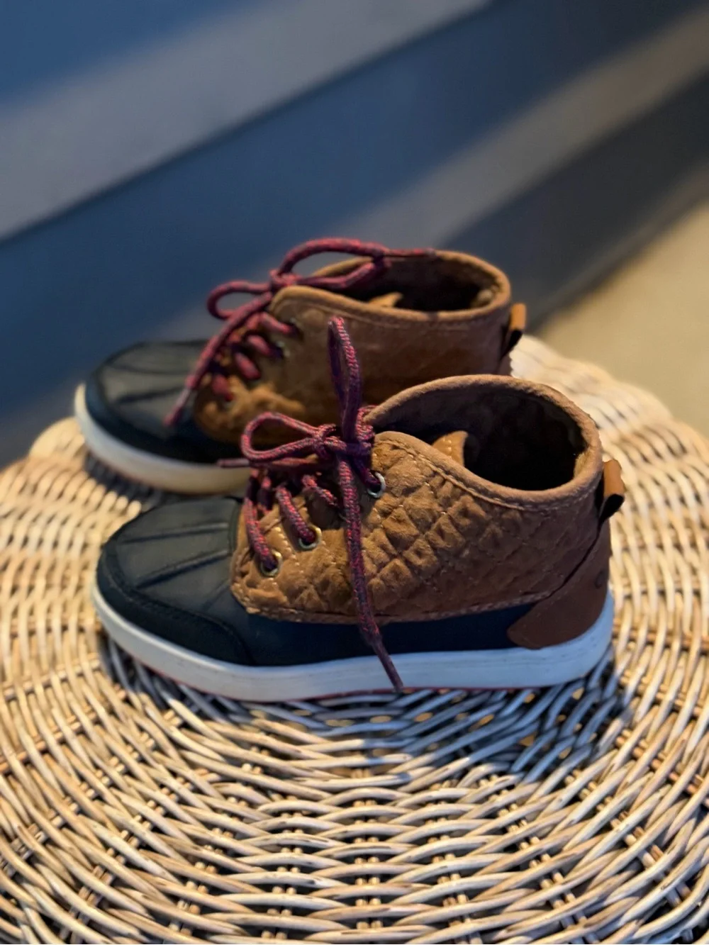 OshKosh B'gosh Kids Duck Boots Brown Black Lace Up Size 11